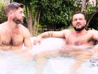 Amateur stud analpounded by muscled Jock in jacuzzi