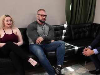 Muscled mesmerized hunk wanks cock 4 voyeurs on therapy