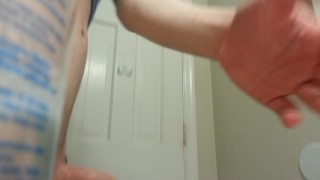 4-12-2017 – bathroom spanking & booty shaking.mp4