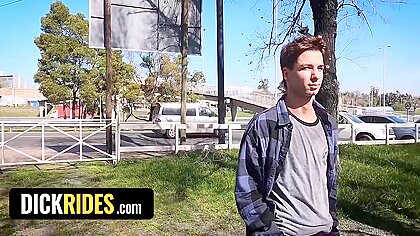 Lorenzo & Victorino Meet By Accident & End Up Having A Fuck Session In The Middle Of Nowhere