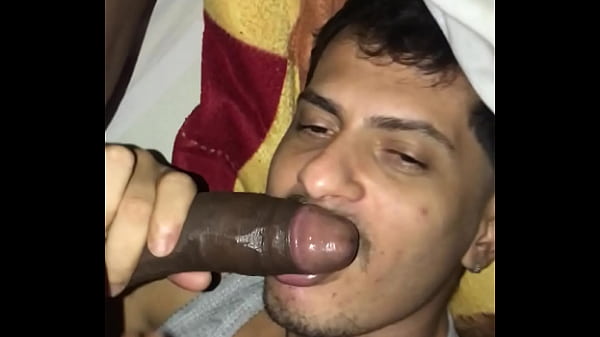 O diário de mamadas II – Negão dotado e grosso me deu leite na garganta