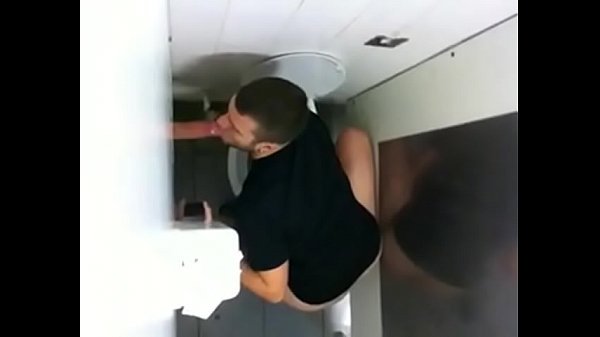 Action de trou de gloire de toilette – pris sur la came.