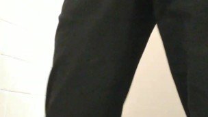 【盗撮風】会社のトイレでおしっこする元サッカー部男子