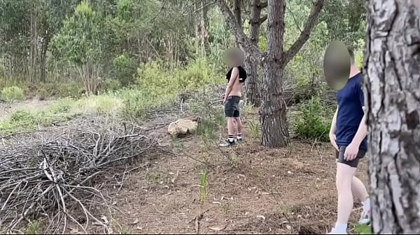 Amateur horny twink cruising for sex in the woods founds a nice big cock to suck and they both cum
