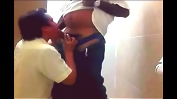 BLACK FAT BLOWJOB IN PUBLIC BATHROOM