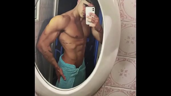 Mauro Gh pajeandose
